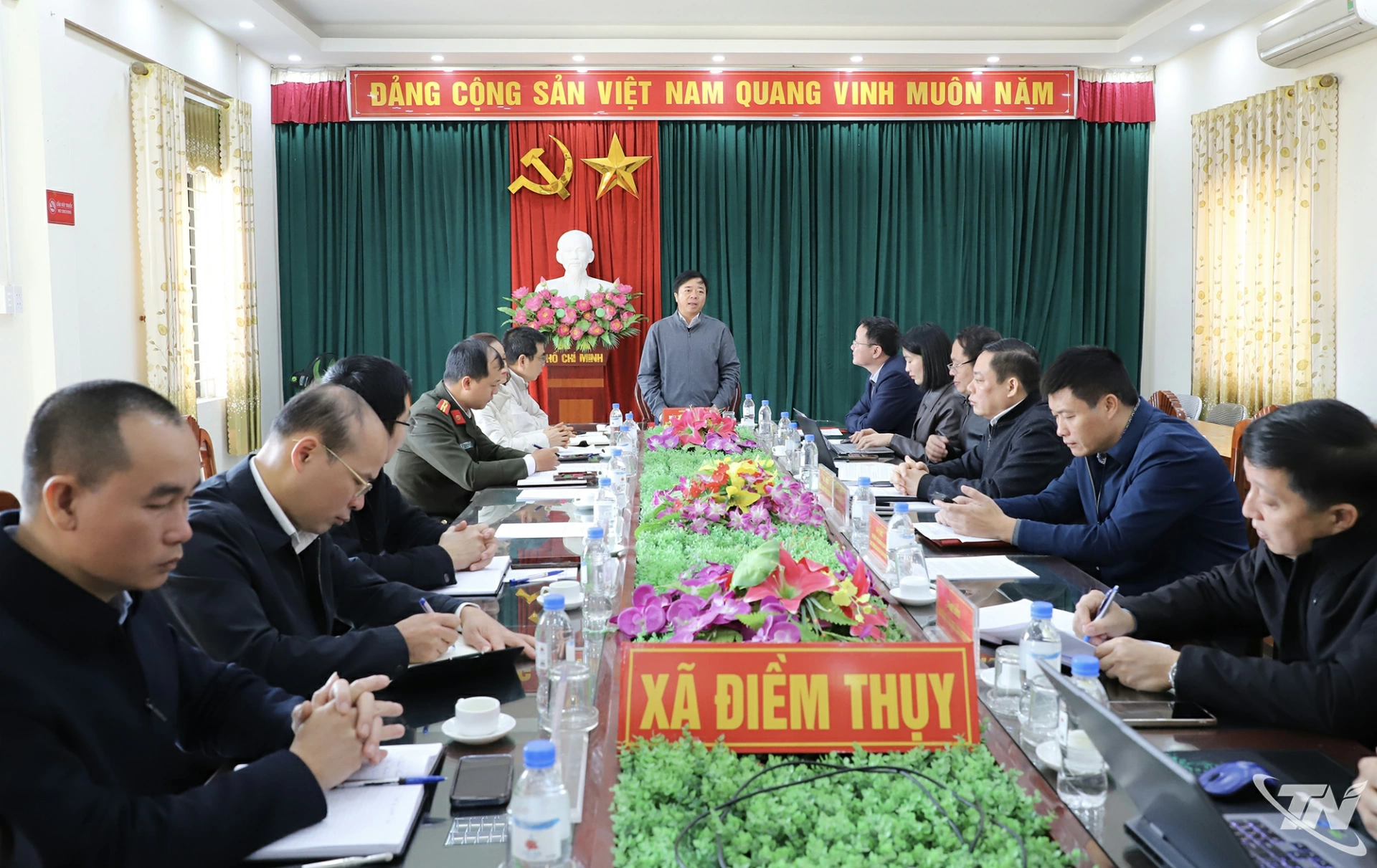 L&agrave;m việc tại UBND x&atilde; Điềm Thuỵ