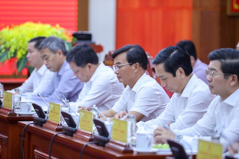 Thủ tướng: Quảng Trị cần phát huy thế mạnh “không nơi nào có được” để thoát nghèo, làm giàu- Ảnh 3.