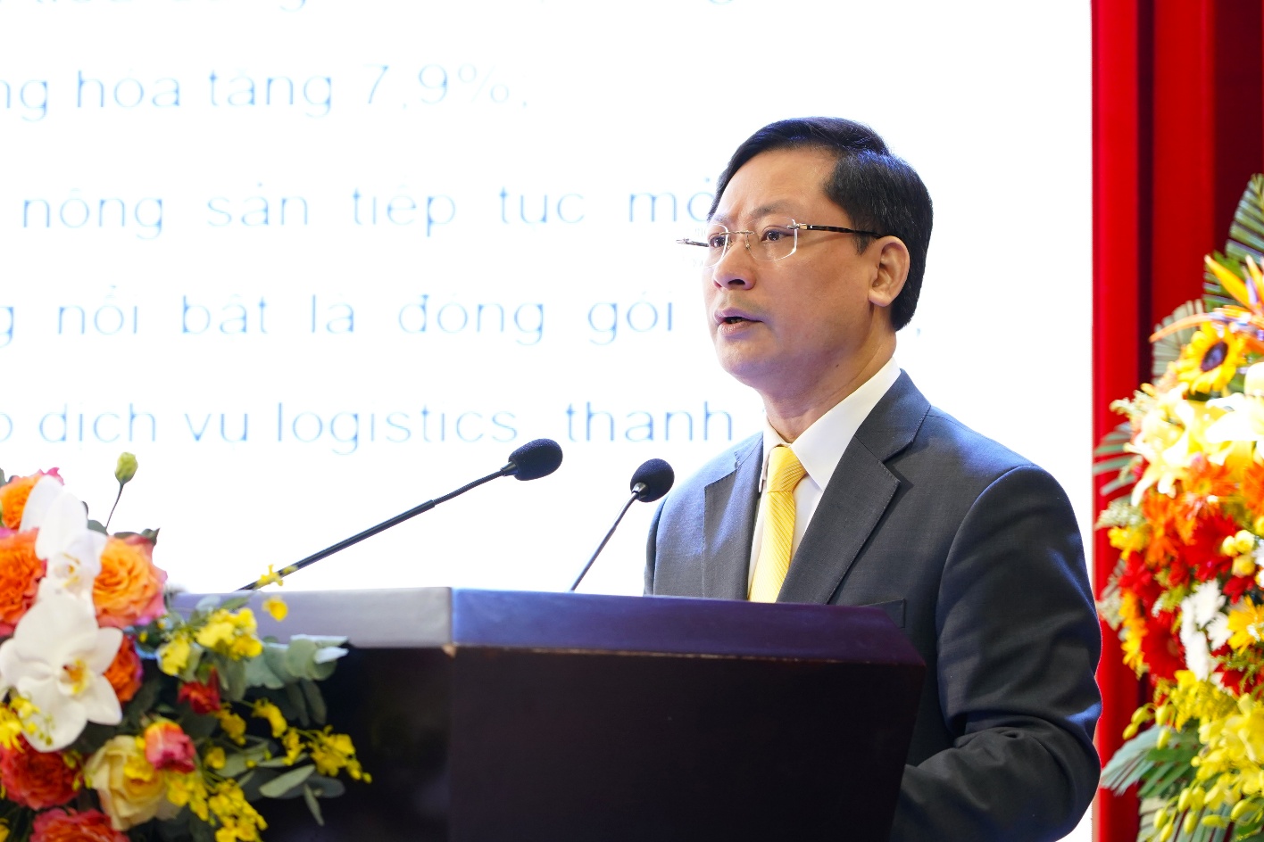 Tổng c&ocirc;ng ty Bưu điện Việt Nam: Lấy c&ocirc;ng nghệ v&agrave; đổi mới s&aacute;ng tạo l&agrave; động lực tăng trưởng giai đoạn ph&aacute;t triển mới- Ảnh 2.