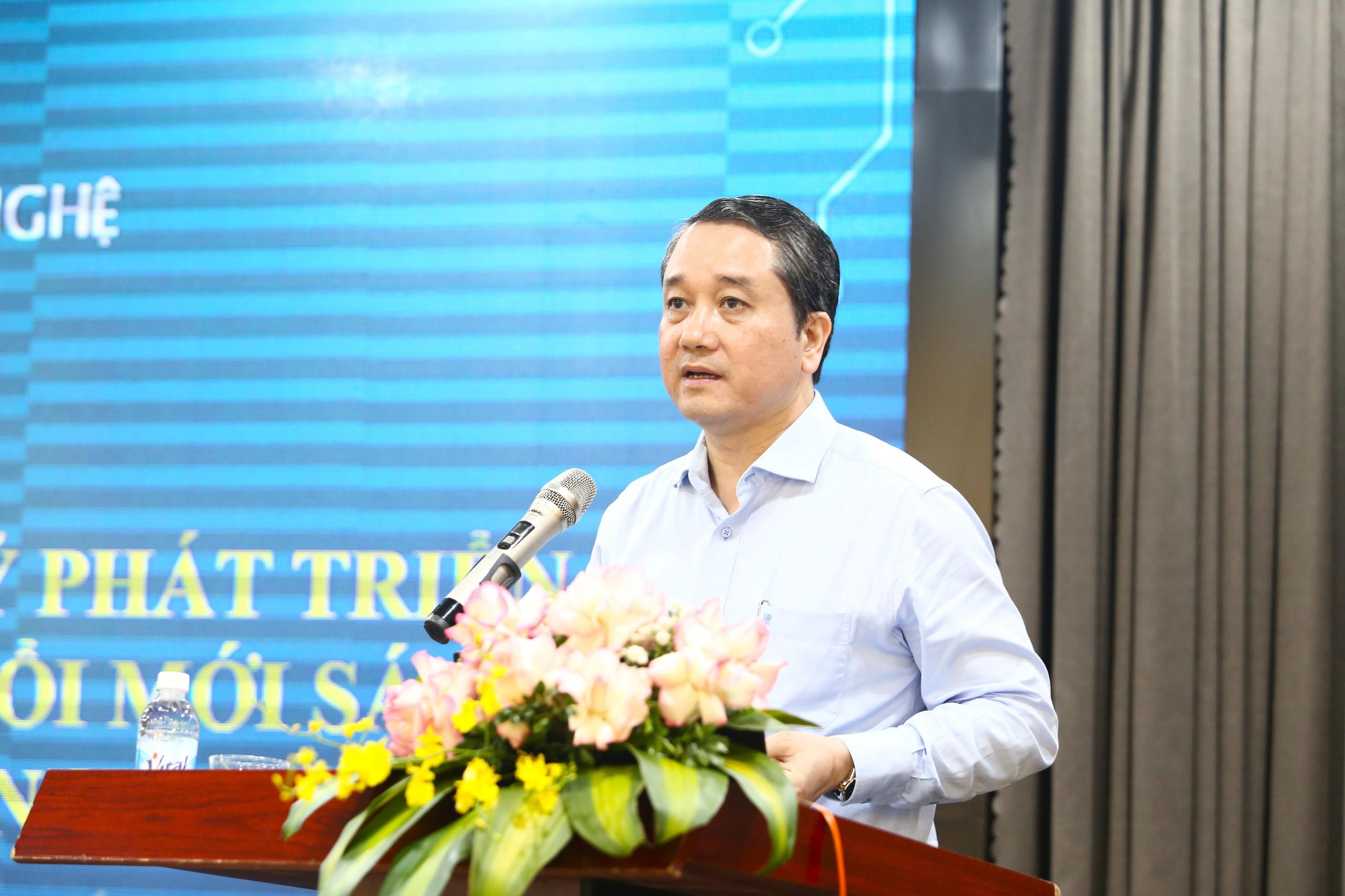 Thúc đẩy chuyển đổi số, phát triển kinh tế số và trí tuệ nhân tạo: Kiến tạo Việt Nam hùng cường trong kỷ nguyên số- Ảnh 3. Thúc đẩy chuyển đổi số, phát triển kinh tế số và trí tuệ nhân tạo: Kiến tạo Việt Nam hùng cường trong kỷ nguyên số- Ảnh 3.