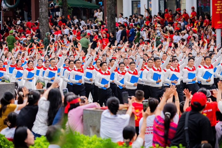 Trí thức Việt Nam đồng hành cùng dân tộc trong sự kiện trọng đại kỷ niệm 80 năm Quốc khánh- Ảnh 5. Trí thức Việt Nam đồng hành cùng dân tộc trong sự kiện trọng đại kỷ niệm 80 năm Quốc khánh- Ảnh 5.