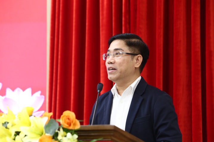 Định hình vai trò, vị thế của nghiên cứu cơ bản trong lĩnh vực khoa học xã hội và nhân văn trong kỷ nguyên số- Ảnh 4. Định hình vai trò, vị thế của nghiên cứu cơ bản trong lĩnh vực khoa học xã hội và nhân văn trong kỷ nguyên số- Ảnh 4.