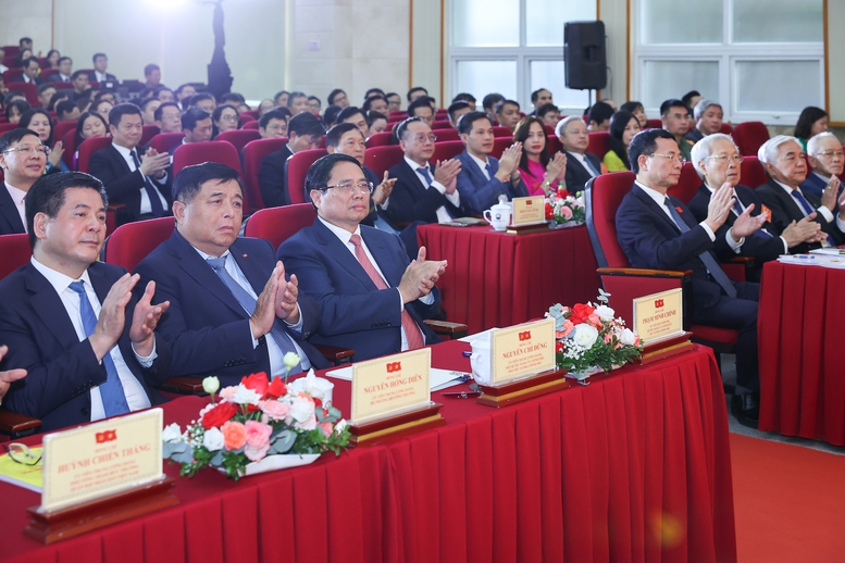 Khoa học công nghệ, Đổi mới sáng tạo và Chuyển đổi số: “Con đường tất yếu” để Việt Nam trở thành nước phát triển - Ảnh 3.