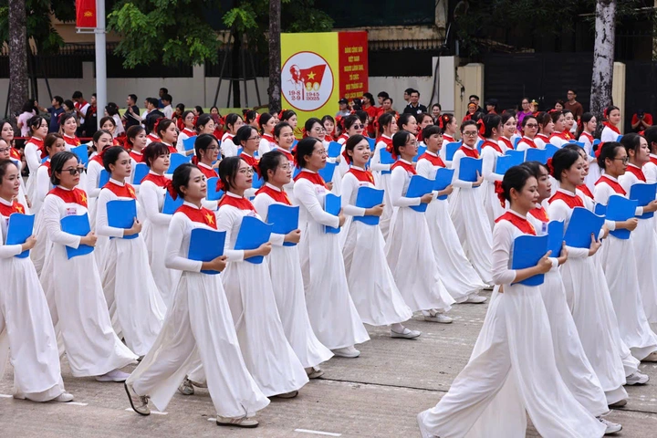 Trí thức Việt Nam đồng hành cùng dân tộc trong sự kiện trọng đại kỷ niệm 80 năm Quốc khánh- Ảnh 6. Trí thức Việt Nam đồng hành cùng dân tộc trong sự kiện trọng đại kỷ niệm 80 năm Quốc khánh- Ảnh 6.