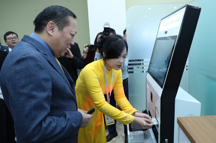 Khai trương bộ phận một cửa Bộ Khoa học và Công nghệ - công trình chào mừng Đại hội Đại biểu toàn quốc lần thứ XIV của Đảng- Ảnh 6. Khai trương bộ phận một cửa Bộ Khoa học và Công nghệ - công trình chào mừng Đại hội Đại biểu toàn quốc lần thứ XIV của Đảng- Ảnh 6.