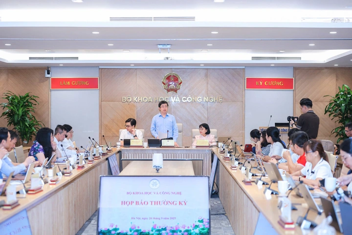 Tuần lễ Số quốc tế Việt Nam 2025: Việt Nam khẳng định vai trò trung tâm khu vực về “Thể chế AI” - Ảnh 1.