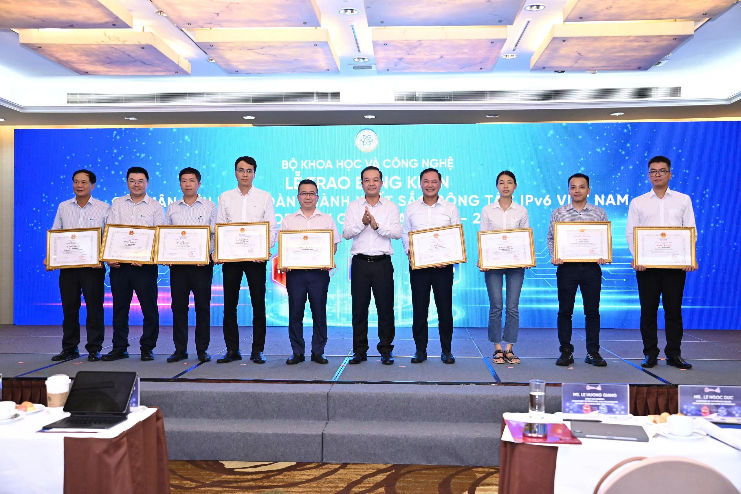 “IPv6 là lựa chọn tất yếu của tương lai”- Ảnh 7. “IPv6 là lựa chọn tất yếu của tương lai”- Ảnh 7.