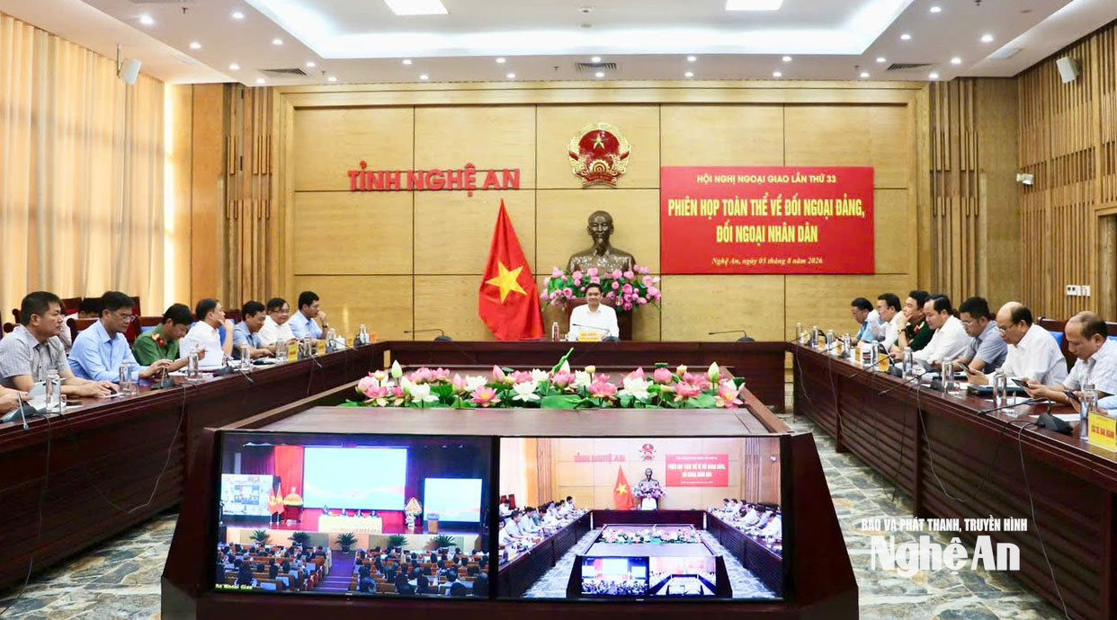 Các đại biểu dự Hội nghị tại điểm cầu Nghệ An. Ảnh Hoàng Hiếu.