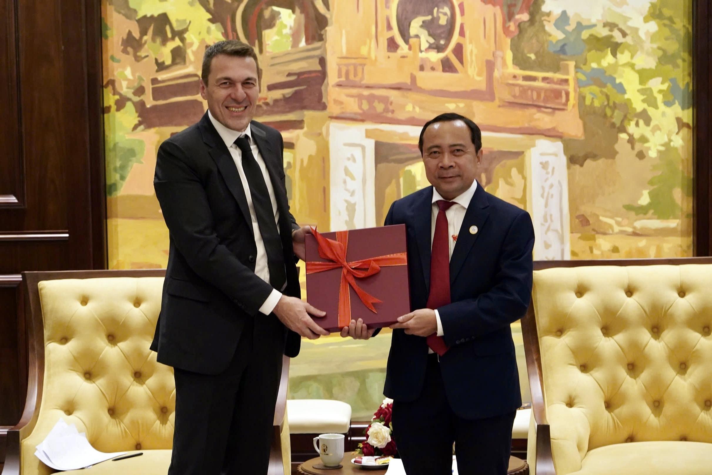 Việt Nam và UNICEF tăng cường hợp tác về chuyển đổi số và bảo vệ trẻ em trong môi trường mạng- Ảnh 2. Việt Nam và UNICEF tăng cường hợp tác về chuyển đổi số và bảo vệ trẻ em trong môi trường mạng- Ảnh 2.