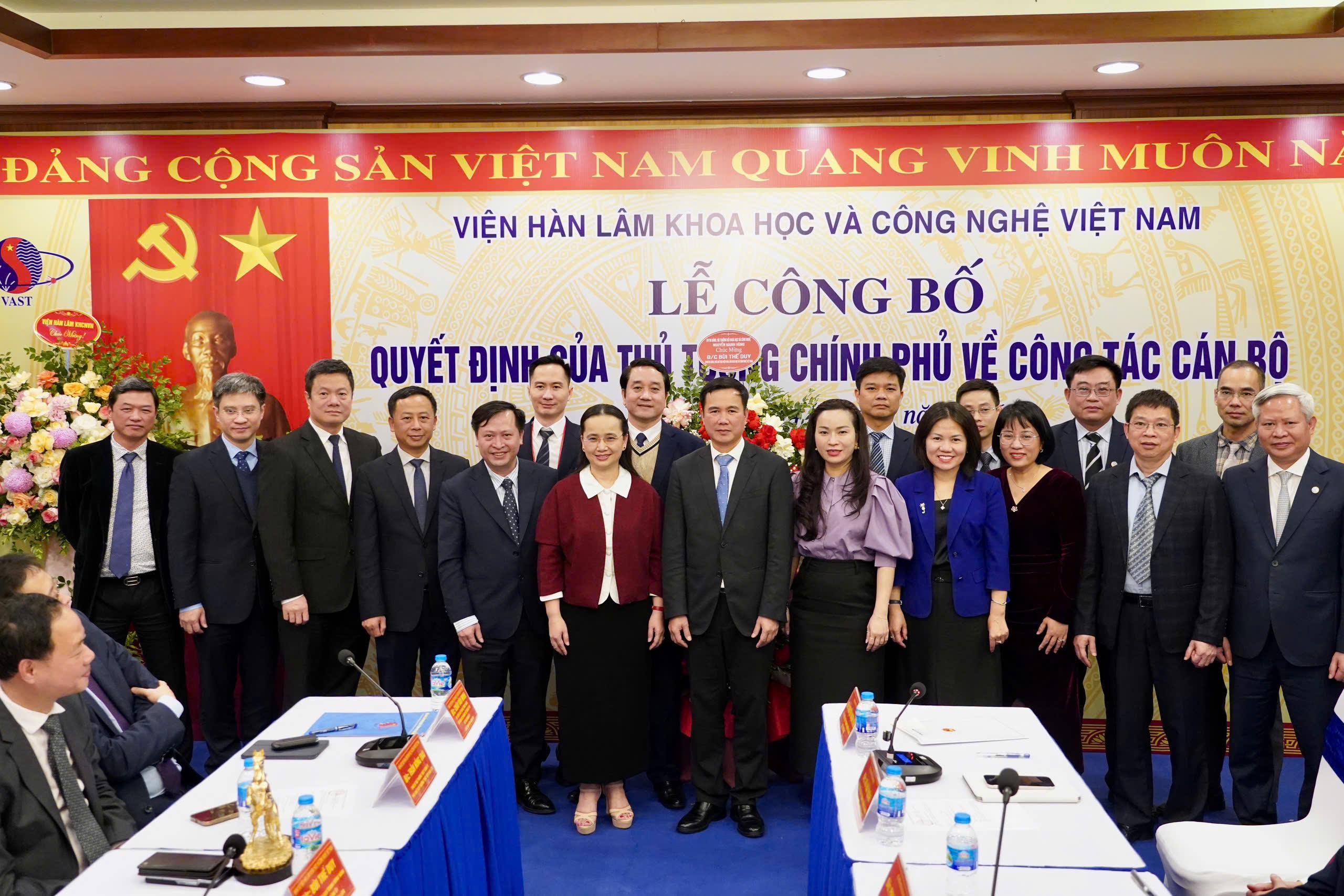 C&ocirc;ng bố Quyết định của Thủ tướng Ch&iacute;nh phủ bổ nhiệm Ph&oacute; Chủ tịch Viện H&agrave;n l&acirc;m KH&CN Việt Nam- Ảnh 5.