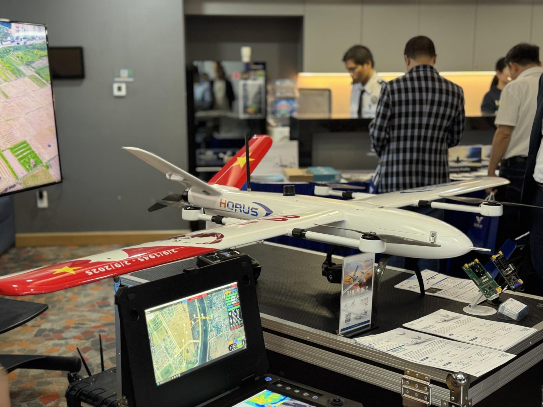 C&ocirc;ng bố 10 sự kiện c&ocirc;ng nghệ th&ocirc;ng tin v&agrave; truyền th&ocirc;ng ti&ecirc;u biểu năm 2025- Ảnh 3.