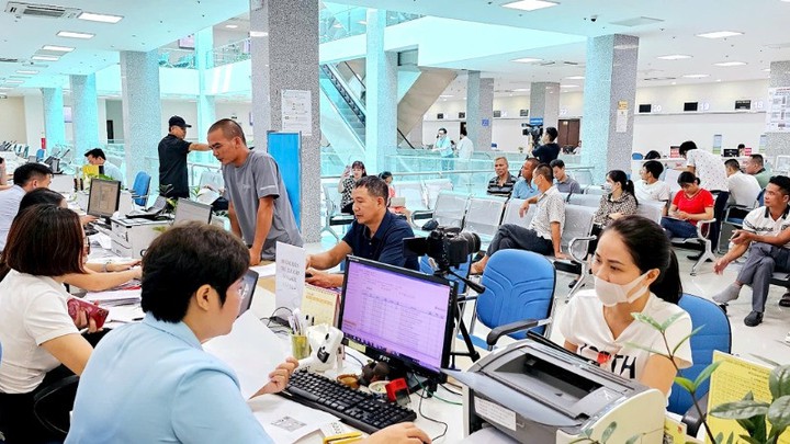 Hợp nhất quy định về hệ thống giải quyết thủ tục h&agrave;nh ch&iacute;nh, tăng thuận lợi cho người d&acirc;n, doanh nghiệp- Ảnh 1.