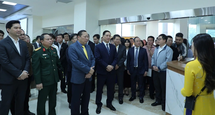 Khai trương bộ phận một cửa Bộ Khoa học và Công nghệ - công trình chào mừng Đại hội Đại biểu toàn quốc lần thứ XIV của Đảng- Ảnh 5. Khai trương bộ phận một cửa Bộ Khoa học và Công nghệ - công trình chào mừng Đại hội Đại biểu toàn quốc lần thứ XIV của Đảng- Ảnh 5.