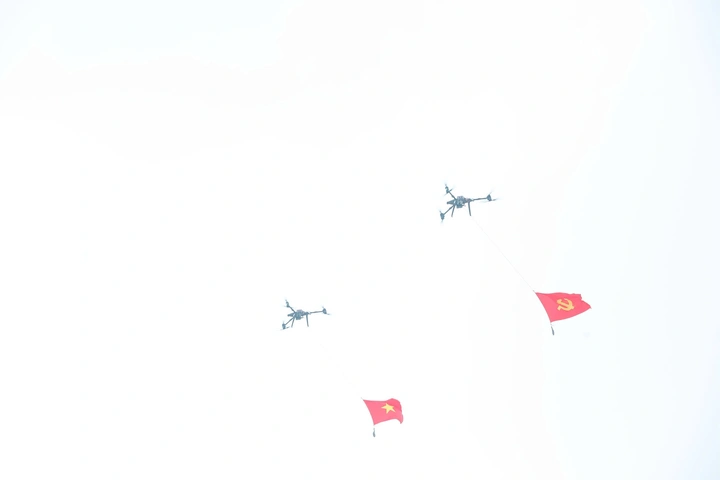 Ấn tượng robot, UAV và AI trình diễn tại Make in Viet Nam 2025- Ảnh 3. Ấn tượng robot, UAV và AI trình diễn tại Make in Viet Nam 2025- Ảnh 3.