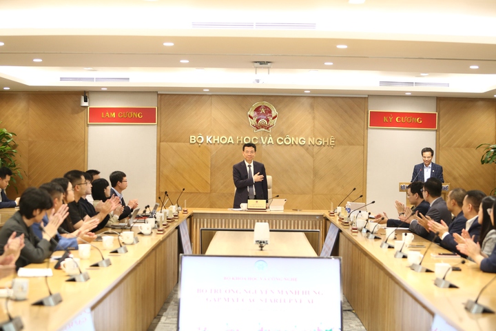 Bộ trưởng Nguyễn Mạnh H&ugrave;ng: Startup AI phải bắt đầu từ những b&agrave;i to&aacute;n đủ lớn- Ảnh 1.