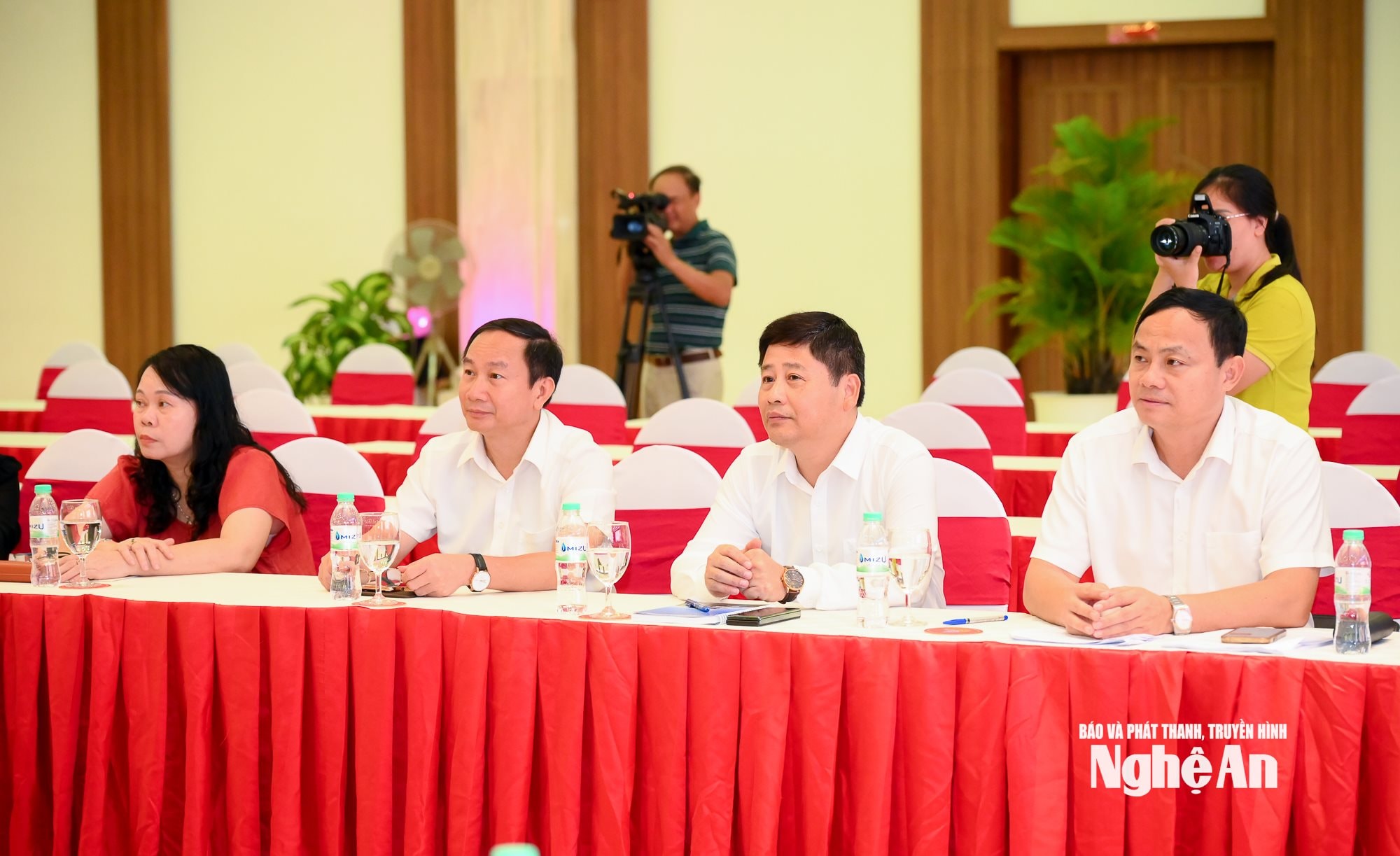 Họp báo trước đại hội-9