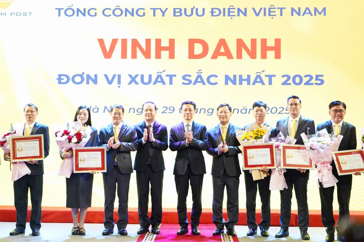 Tổng c&ocirc;ng ty Bưu điện Việt Nam: Lấy c&ocirc;ng nghệ v&agrave; đổi mới s&aacute;ng tạo l&agrave; động lực tăng trưởng giai đoạn ph&aacute;t triển mới- Ảnh 13.