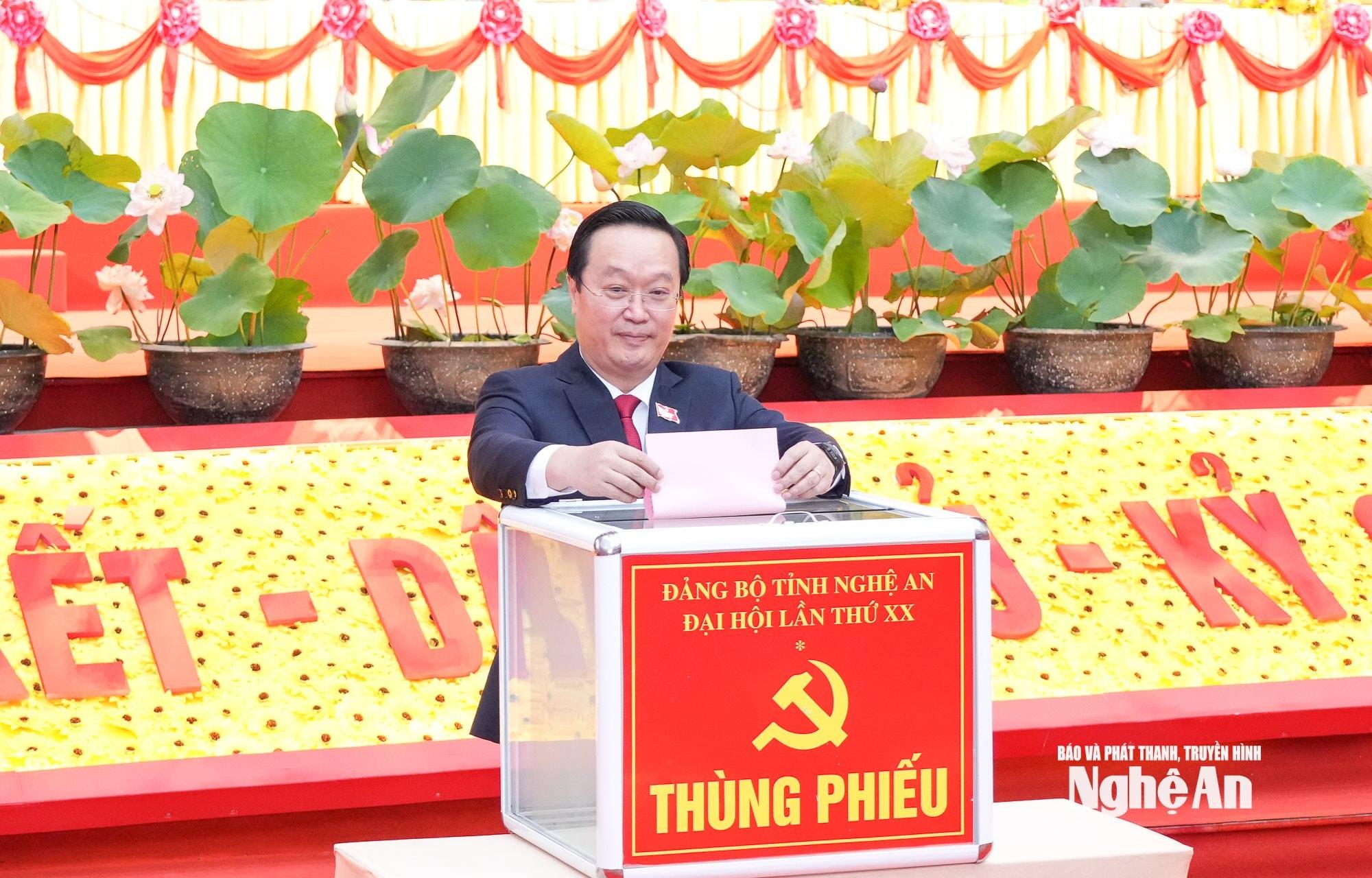 Đại hội Đảng - bỏ phiếu-6