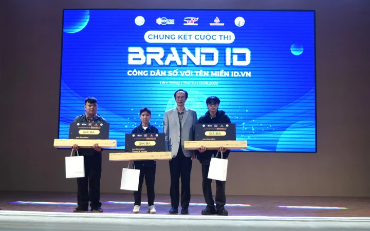 Chung kết Cuộc thi “BrandID – Công dân số với tên miền ID.VN”: Thế hệ trẻ kiến tạo thương hiệu số cùng ID.VN - Ảnh 11.