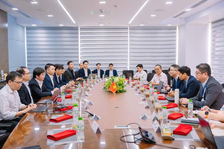 Bộ KH&CN đề nghị Intel mở rộng hoạt động đóng gói, kiểm thử chip bán dẫn tại Việt Nam- Ảnh 1.