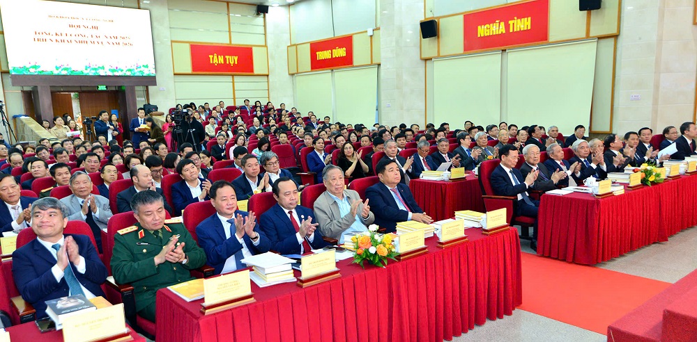 Khoa học c&ocirc;ng nghệ, đổi mới s&aacute;ng tạo v&agrave; chuyển đổi số hiện thực h&oacute;a kh&aacute;t vọng h&ugrave;ng cường- Ảnh 2.