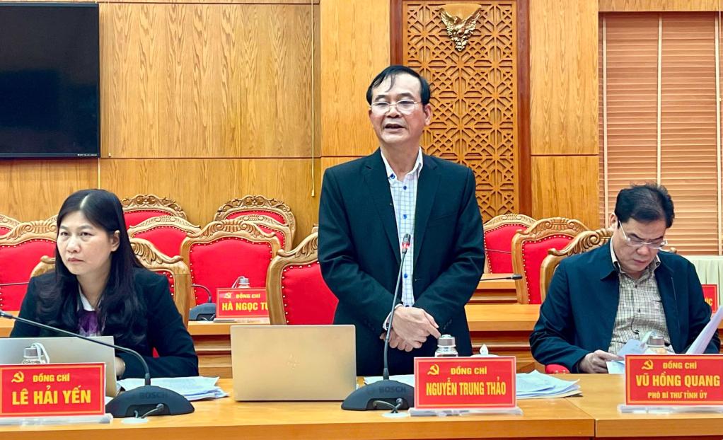 Đồng chí Nguyễn Trung Thảo, Ủy viên BTV Tỉnh ủy, Chủ nhiệm Ủy ban Kiểm tra Tỉnh ủy phát biểu tại hội nghị.