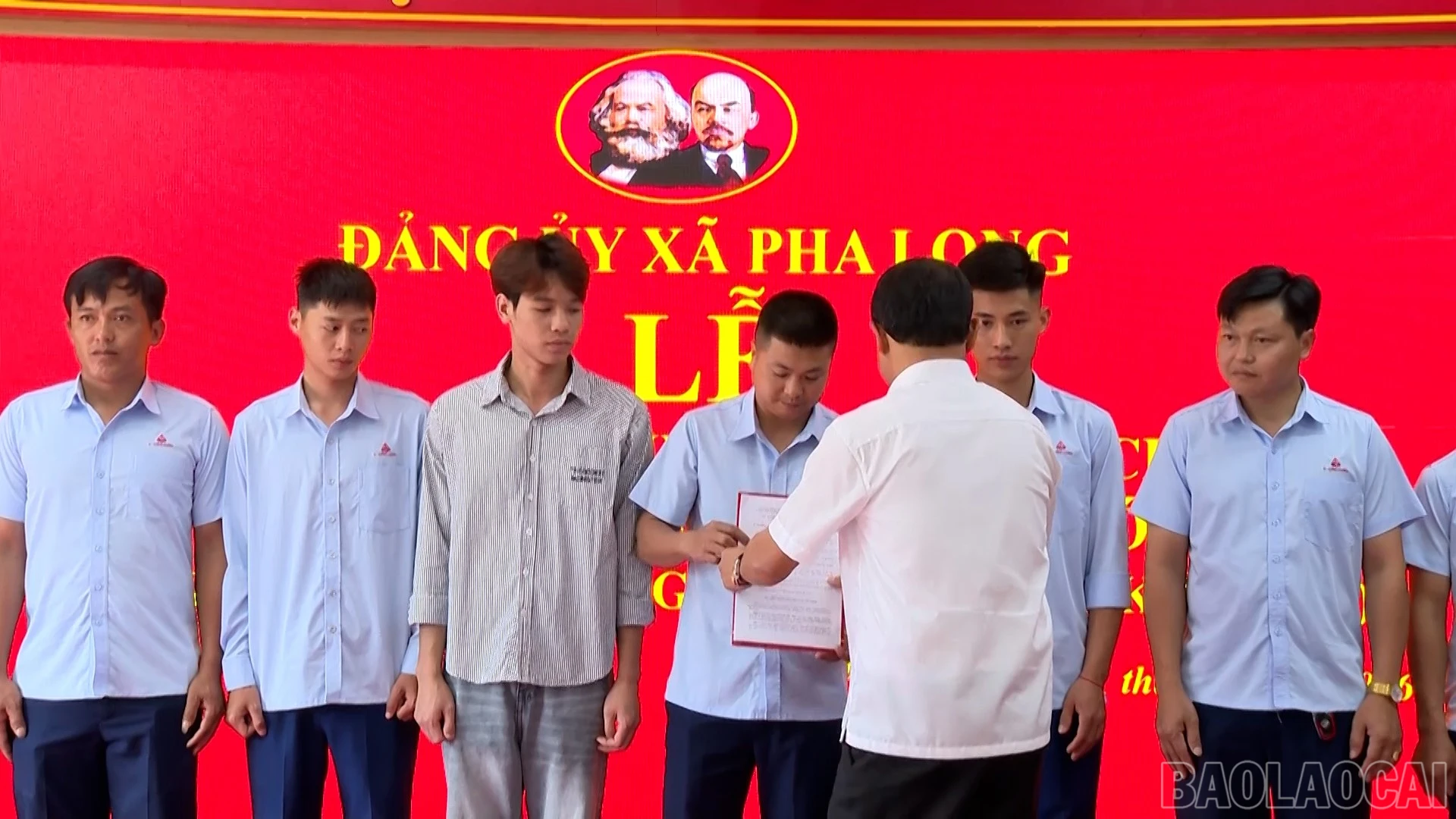 Pha Long là 1 trong 6 xã của tỉnh hoàn thành 100% chỉ tiêu kết nạp đảng viên năm 2026. baolaocai-br_pl3.jpg