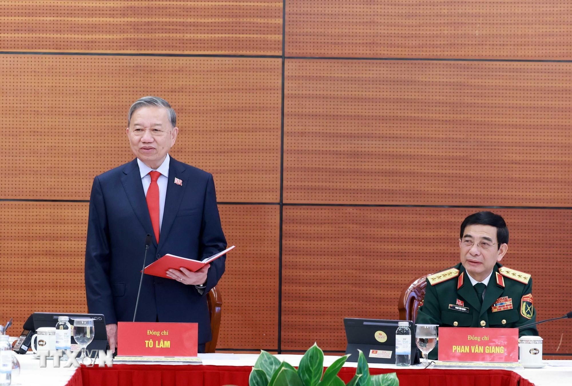 Tổng B&iacute; thư T&ocirc; L&acirc;m ph&aacute;t biểu thảo luận tại Đo&agrave;n. (Ảnh: TTXVN)