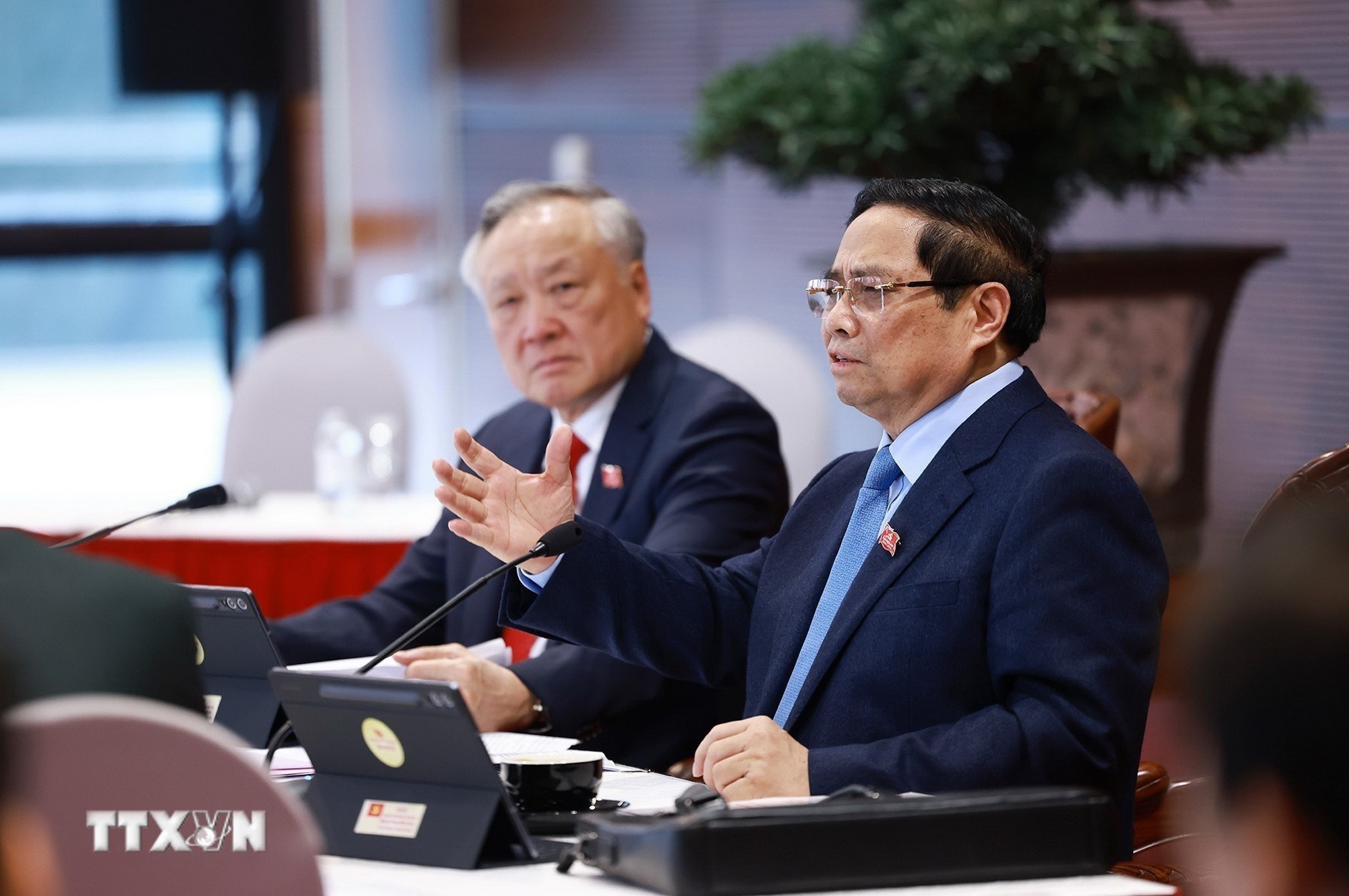 Ủy vi&ecirc;n Bộ Ch&iacute;nh trị, Thủ tướng Ch&iacute;nh phủ Phạm Minh Ch&iacute;nh ph&aacute;t biểu trong buổi thảo luận tại Đo&agrave;n. (Ảnh: TTXVN)