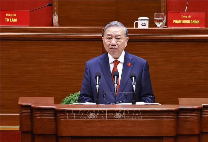 Tổng B&iacute; thư T&ocirc; L&acirc;m thay mặt Ban Chấp h&agrave;nh Trung ương Đảng kh&oacute;a XIV ph&aacute;t biểu tại phi&ecirc;n bế mạc Đại hội đại biểu to&agrave;n quốc lần thứ XIV của Đảng Cộng sản Việt Nam.