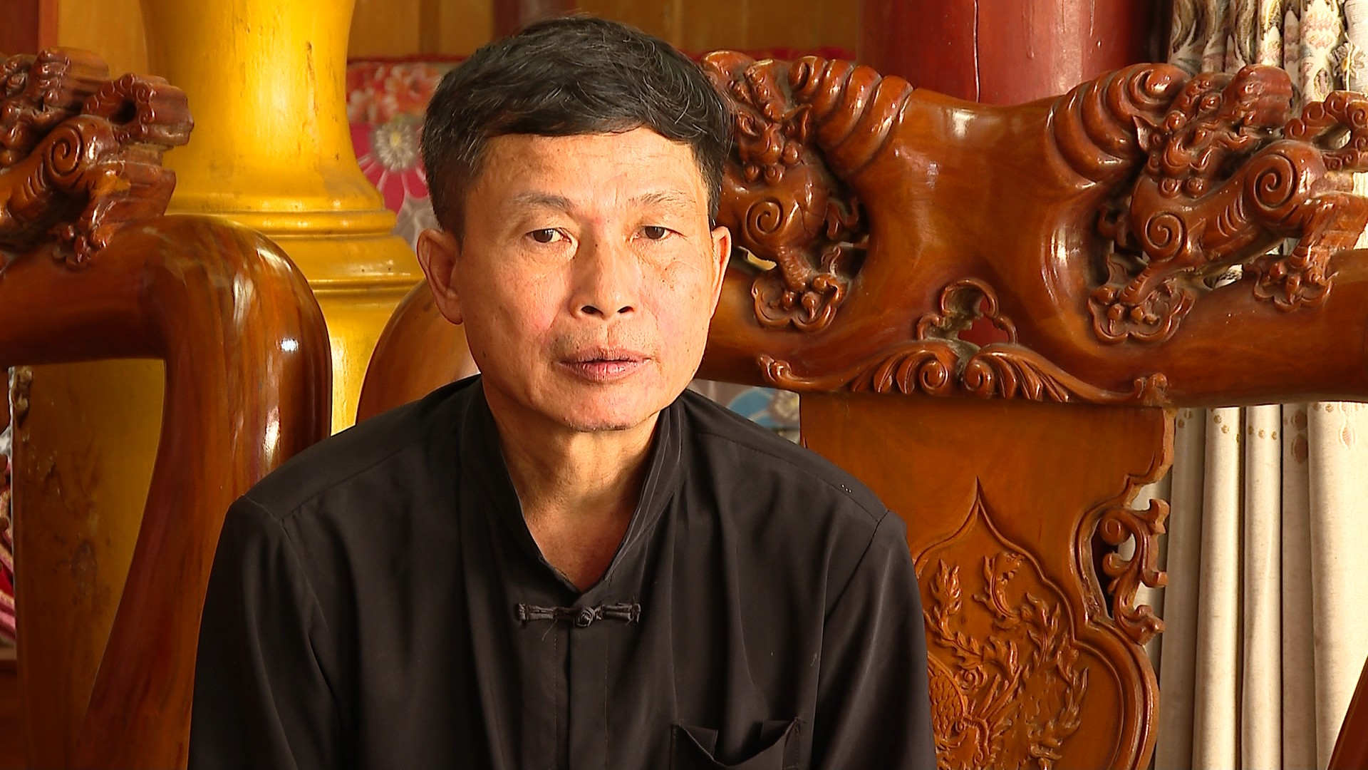 Nghệ nhân Hà Văn Nguyện, thôn Kiên Lao, xã Quy Mông.