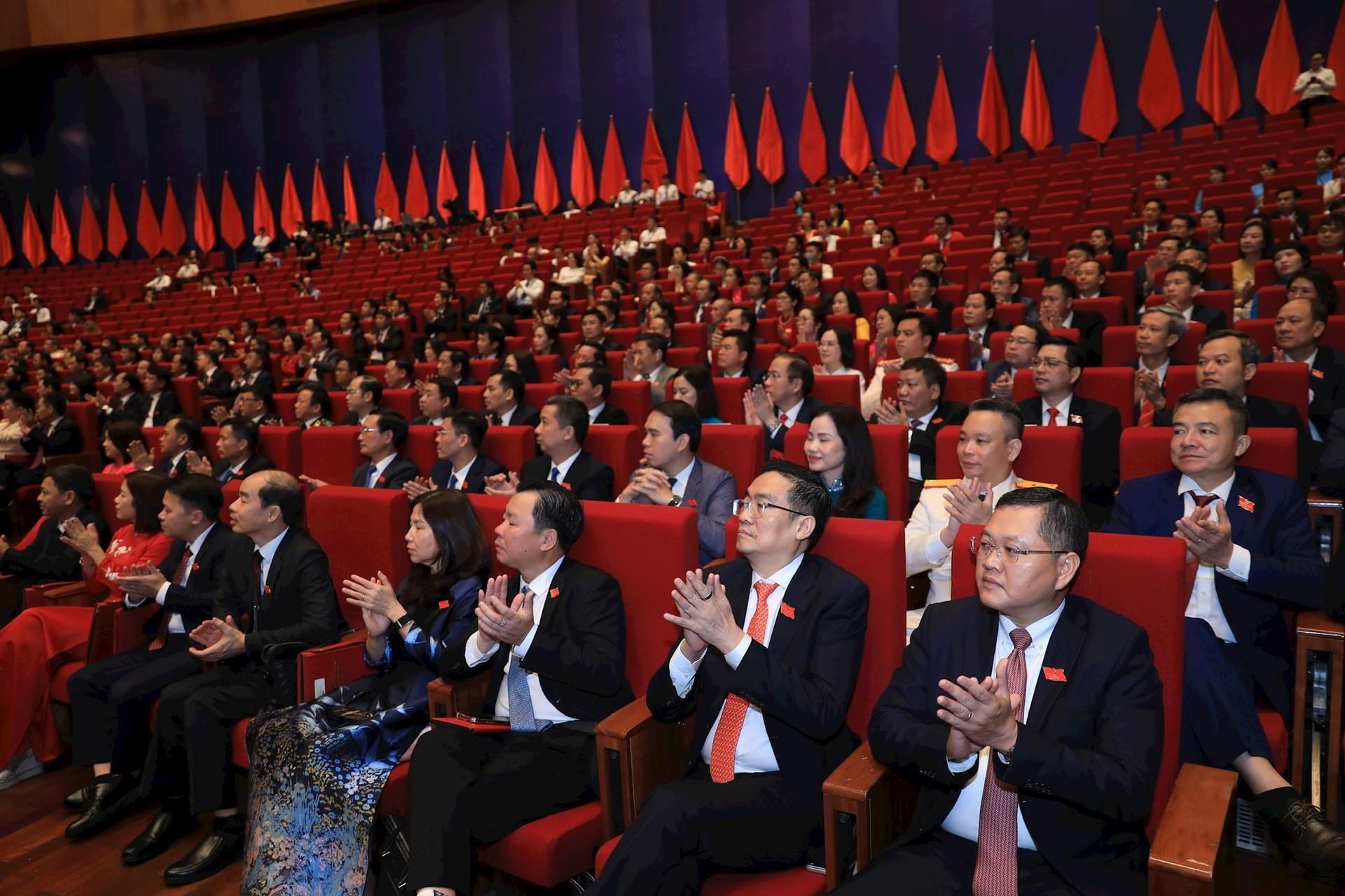 Đại biểu dự Đại hội lần thứ XVIII Đảng bộ thành phố Hà Nội.