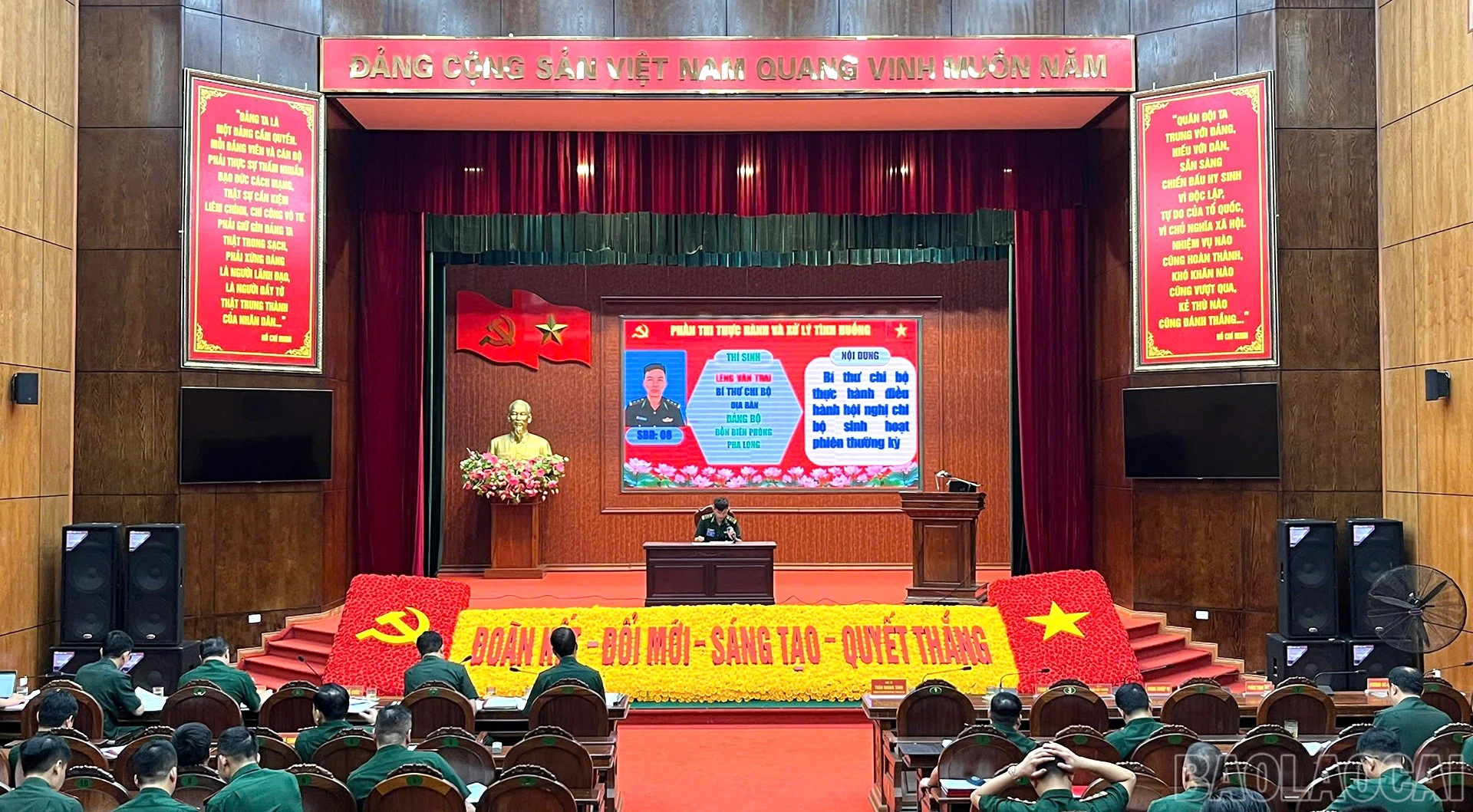 Thí sinh dự thi tham gia thực hành. baolaocai-br_4-2.jpg