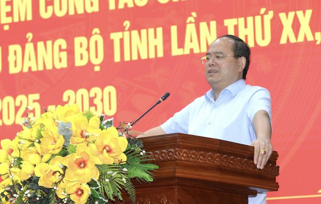 Bí thư Tỉnh ủy Quản Minh Cường phát biểu kết luận hội nghị.