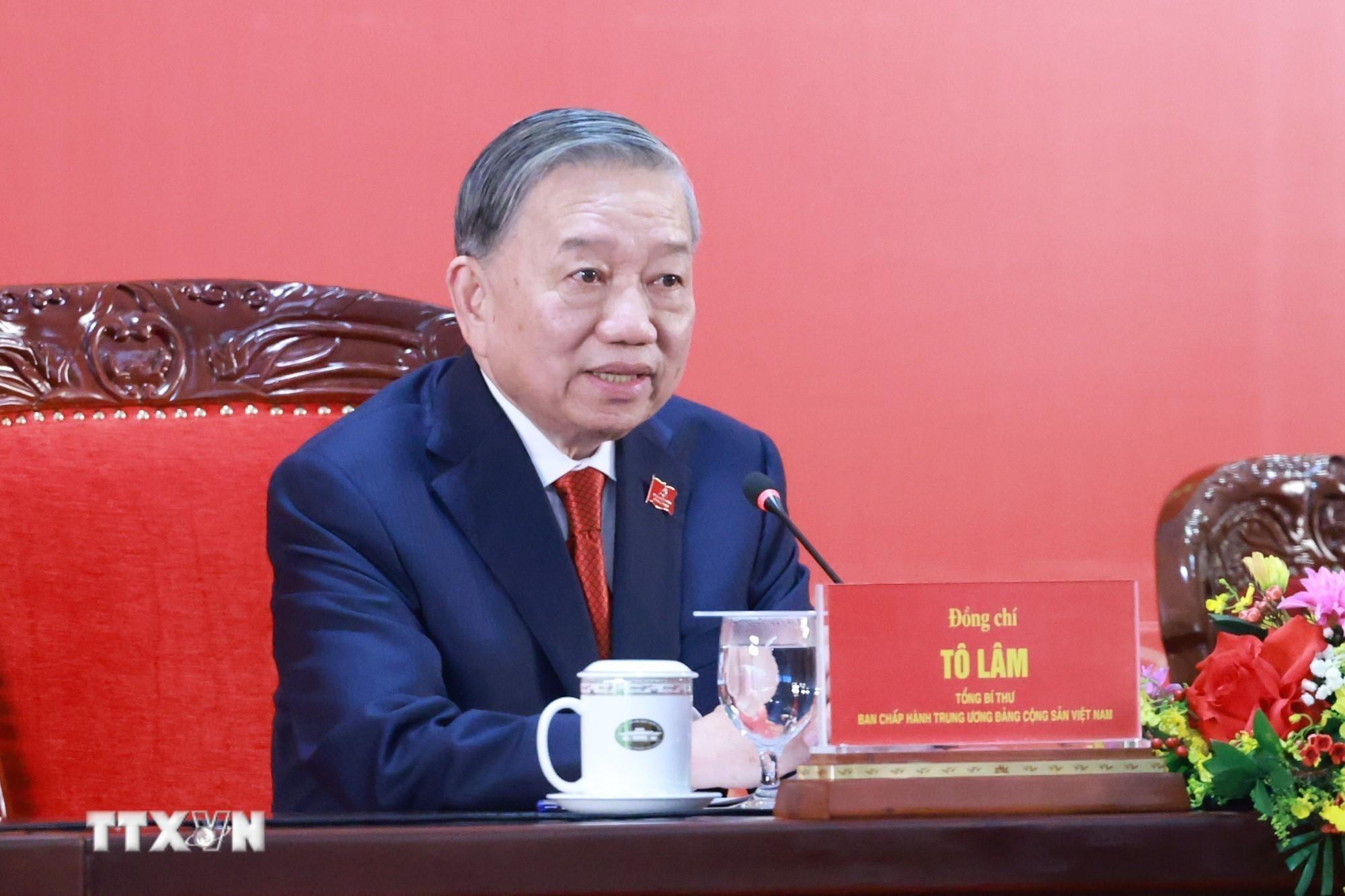 Tổng B&iacute; thư T&ocirc; L&acirc;m chủ tr&igrave; buổi họp b&aacute;o. (Ảnh: TTXVN)