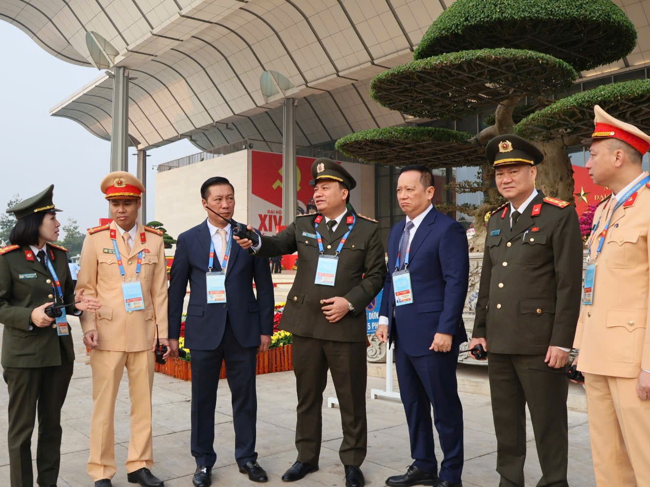 Th&ocirc;ng qua buổi diễn tập, C&ocirc;ng an H&agrave; Nội tiếp tục ho&agrave;n thiện phương &aacute;n, n&acirc;ng cao hiệu quả phối hợp giữa c&aacute;c lực lượng, sẵn s&agrave;ng triển khai khi Đại hội đại biểu to&agrave;n quốc lần thứ XIV của Đảng ch&iacute;nh thức diễn ra.