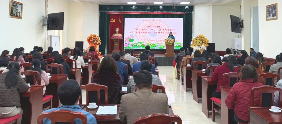 To&agrave;n cảnh hội nghị.