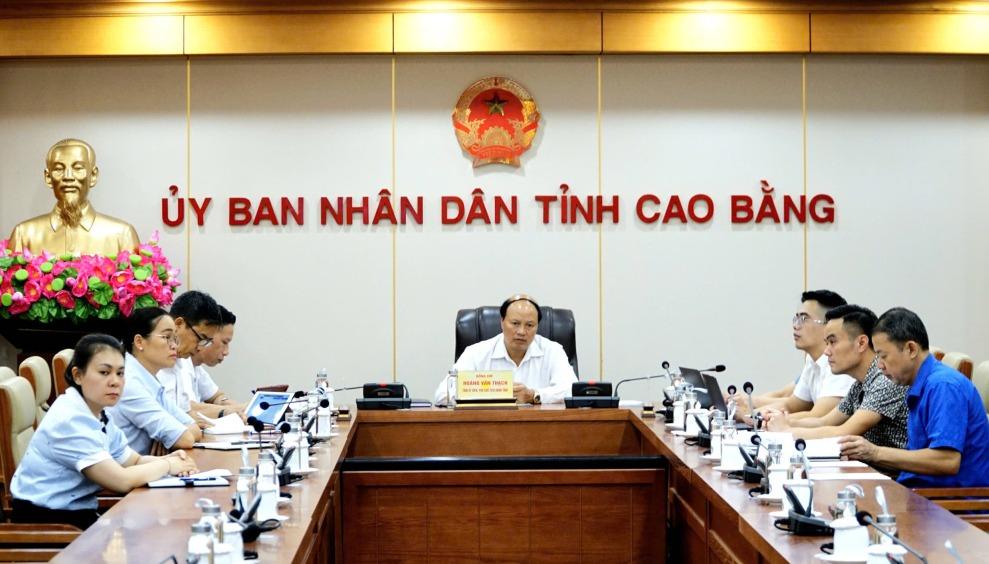 Các đại biểu dự hội nghị tại điểm cầu Cao Bằng.