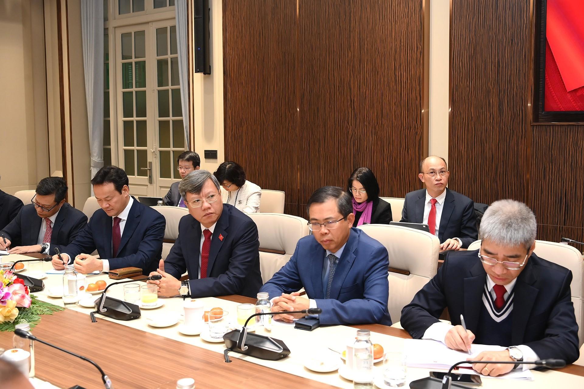 C&aacute;c Đại sứ, Trưởng cơ quan đại diện Việt Nam tại nước ngo&agrave;i tham dự cuộc l&agrave;m việc. (Ảnh: ĐĂNG KHOA)