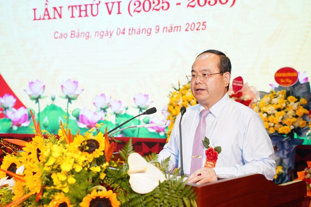 Đồng chí Quản Minh Cường, Bí thư Tỉnh ủy, Trưởng Đoàn đại biểu Quốc hội tỉnh phát biểu chỉ đạo tại Đại hội.