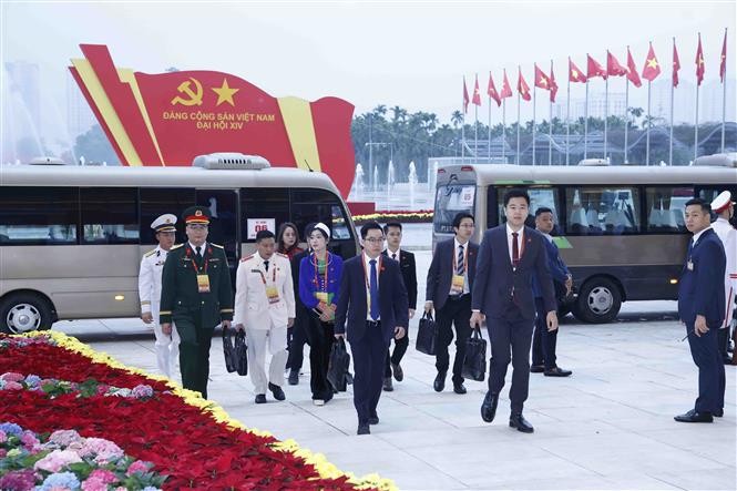 C&aacute;c đại biểu đến dự phi&ecirc;n khai mạc Đại hội XIV của Đảng. Ảnh: TTXVN