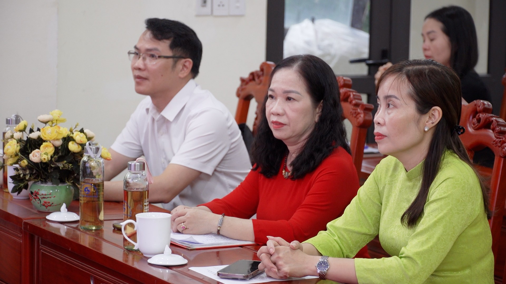 Các đại biểu dự Lễ khai giảng lớp bồi dưỡng. daibieu2.jpg