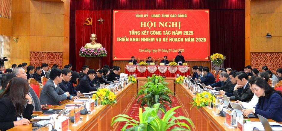 To&agrave;n cảnh hội nghị.