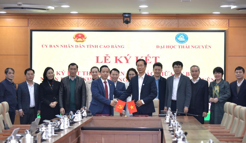 K&yacute; kết Thỏa thuận hợp t&aacute;c đ&agrave;o tạo, bồi dưỡng nguồn nh&acirc;n lực v&agrave; tư vấn th&agrave;nh lập ph&acirc;n hiệu/trường đại học tr&ecirc;n địa b&agrave;n tỉnh Cao Bằng giữa UBND tỉnh Cao Bằng v&agrave; Đại học Th&aacute;i Nguy&ecirc;n