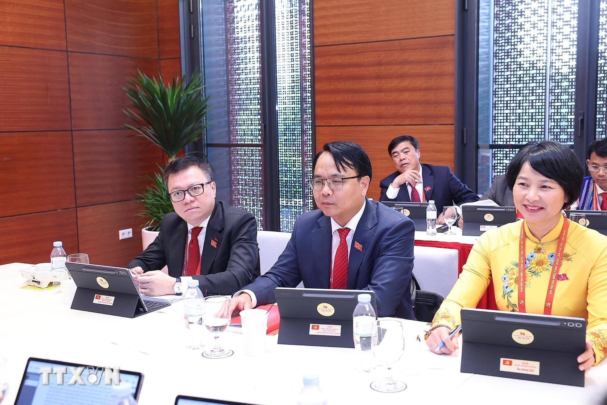 Đo&agrave;n Đảng bộ tỉnh L&acirc;m Đồng thảo luận c&aacute;c văn kiện Đại hội tại Đo&agrave;n. (Ảnh: TTXVN)