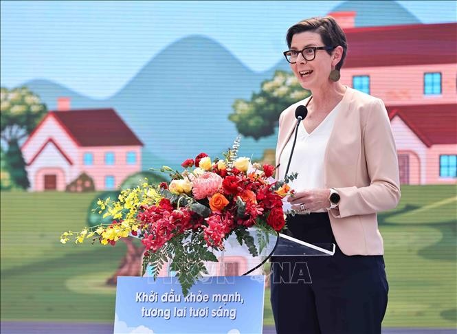 B&agrave; Angela Pratt, Trưởng đại diện WHO Việt Nam ph&aacute;t biểu.