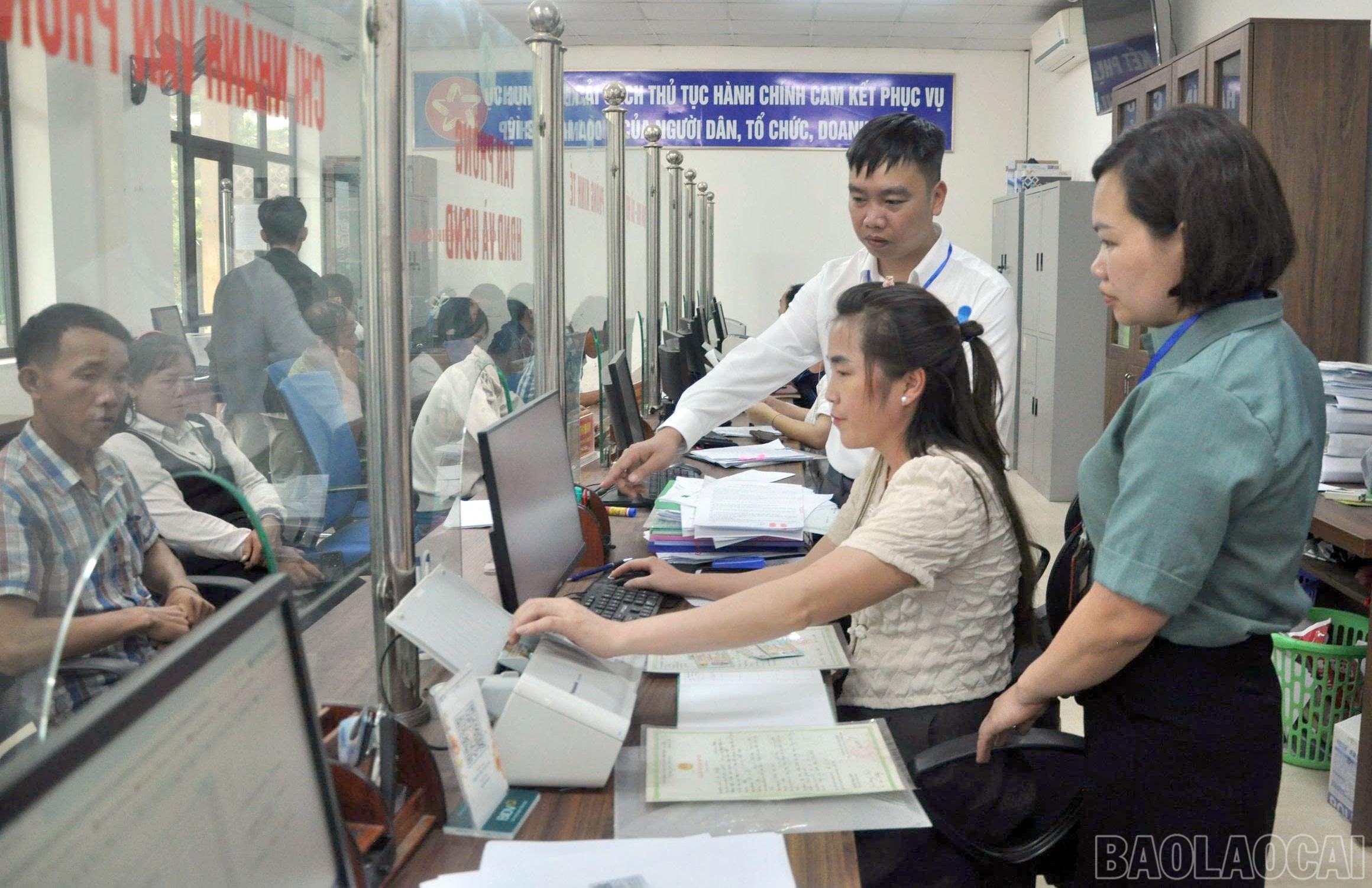 baolaocai-br_trung-tam-hanh-chinh-cong.jpg