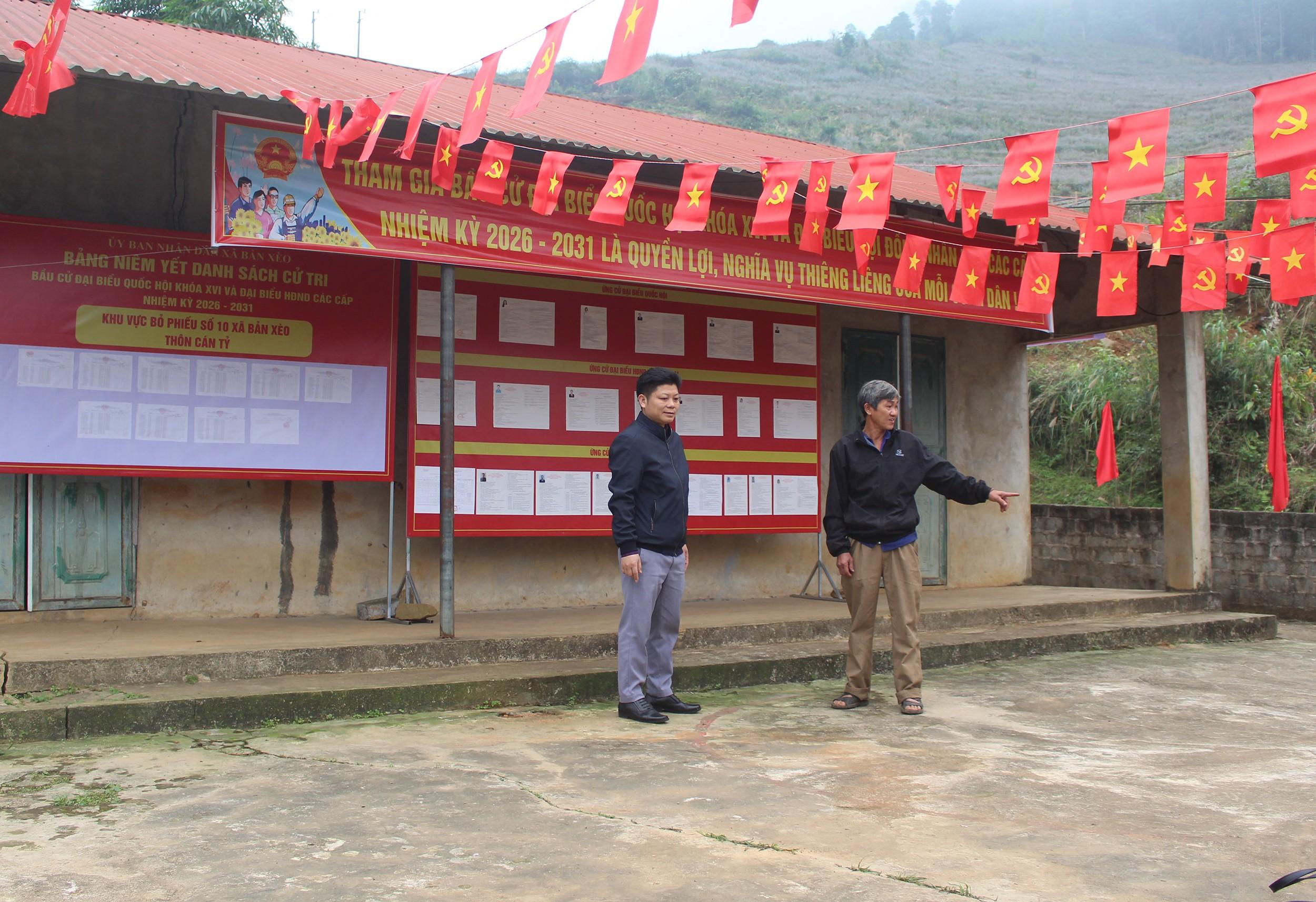 Nhà văn hóa thôn Cán Tỷ được xây dựng trên phần đất do gia đình đảng viên Chảo Phù Thiền hiến tặng. img-7870.jpg