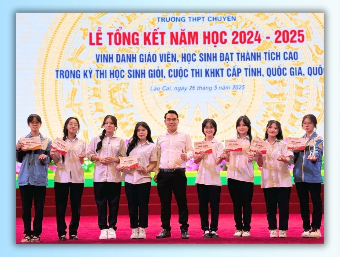 Nhờ thành tích xuất sắc tại kỳ thi học sinh giỏi Quốc gia năm 2025, Châu Anh được tuyển thẳng vào Học viện Cảnh sát Nhân dân. (Ảnh: Nhân vật cung cấp) 10.jpg