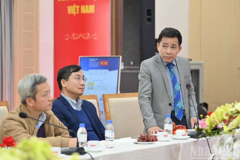 &Ocirc;ng Nguyễn Tất Th&aacute;i - Ph&oacute; Vụ trưởng Vụ Dự b&aacute;o thống k&ecirc;-ổn định tiền tệ, t&agrave;i ch&iacute;nh (Ng&acirc;n h&agrave;ng Nh&agrave; nước Việt Nam) cho biết ng&agrave;nh ng&acirc;n h&agrave;ng đ&atilde; v&agrave; đang cụ thể h&oacute;a tinh thần của Nghị quyết 57 v&agrave; 68 bằng một loạt ch&iacute;nh s&aacute;ch t&agrave;i ch&iacute;nh t&iacute;n dụng đồng bộ.